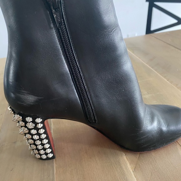 Christian Louboutin Suzi Folk 85mm black leather booties size 37.5 - Picture 5 of 6